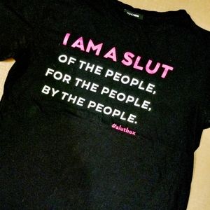 FASHION NOVA TEE.  AMBER ROSE